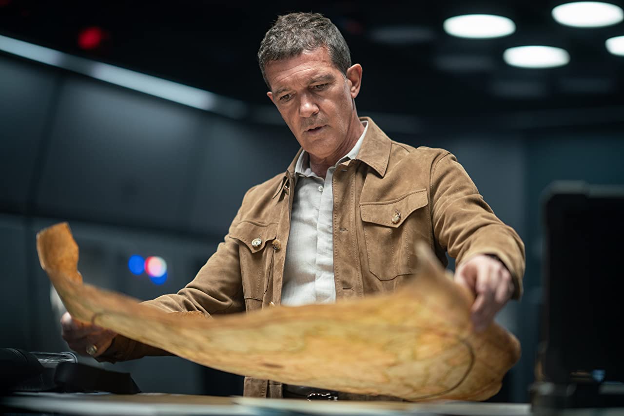 Antonio Banderas checks his map